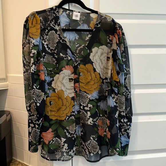 CAbi Tops - Cabi #3762 Snake Charmer Blouse Fall 2019 EUC XL
